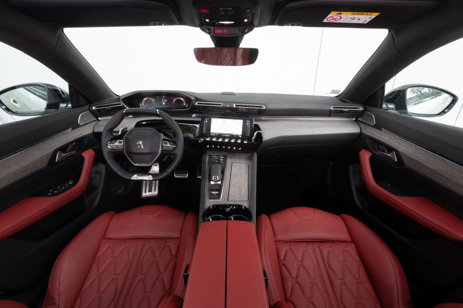 Торпедо Peugeot 508 GT Line 2018 года  (WW) (фото 9 из 42)